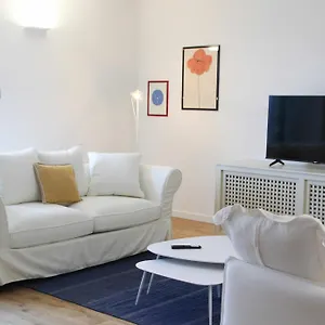  Apartment Waterfront Balcony I Grani 2 Style Italy