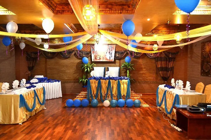 Oyo 122 Crystal Plaza Hotel Шарджа